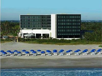 Hotel Hilton Cocoa Oceanfront 4*