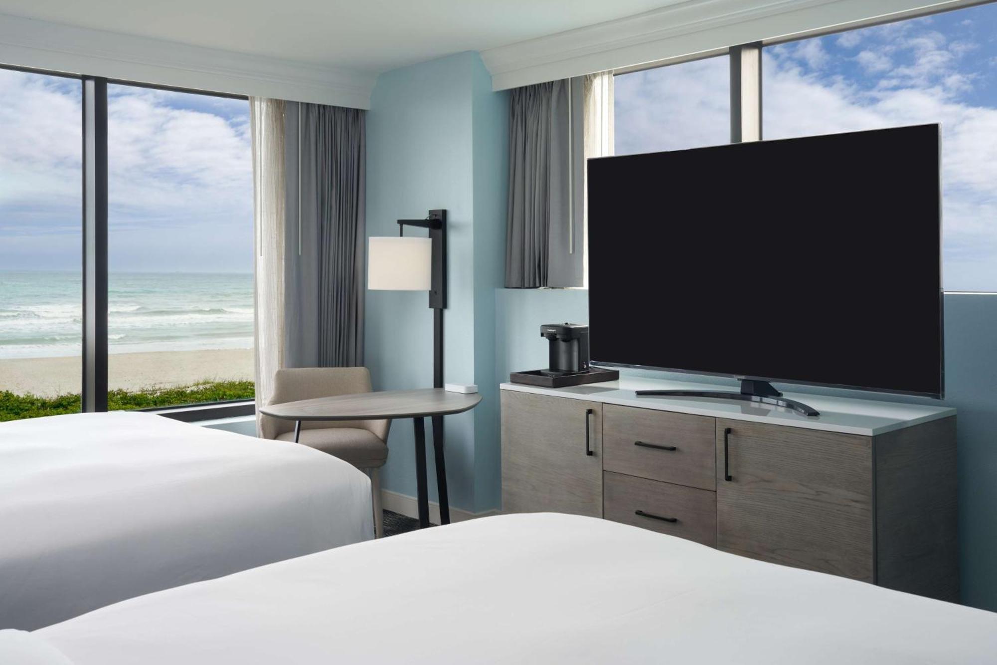 Hilton Cocoa Oceanfront 4*