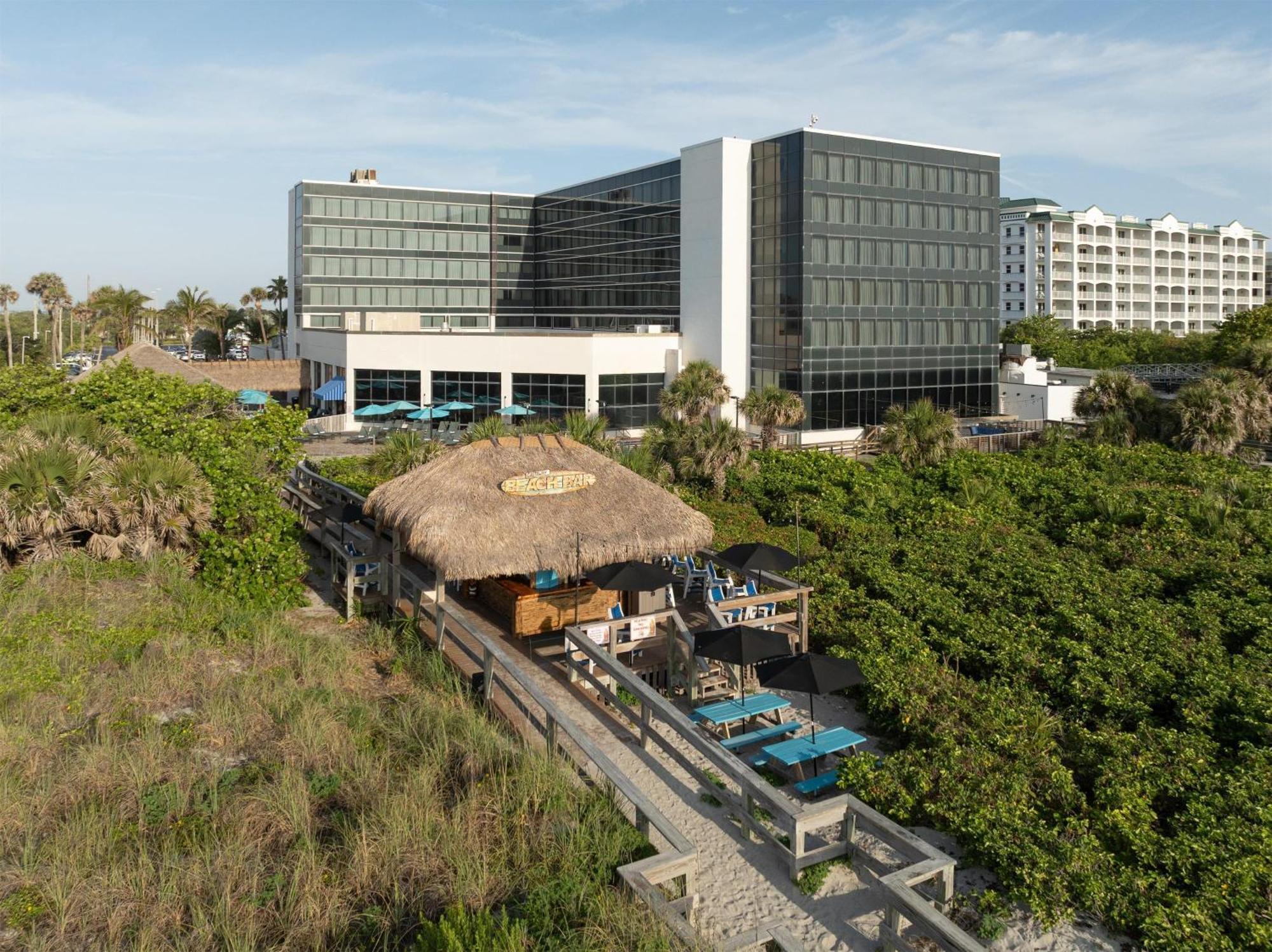 Hotel Hilton Cocoa Oceanfront 4*