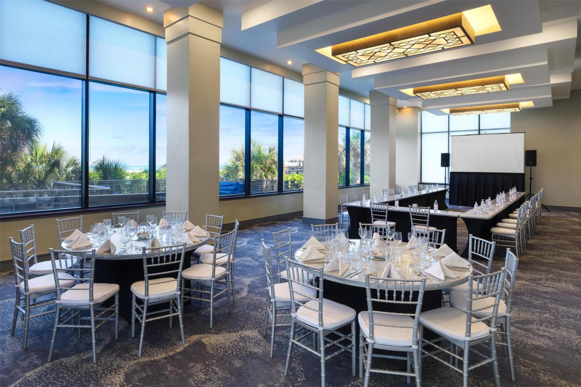Hilton Cocoa Oceanfront 4*